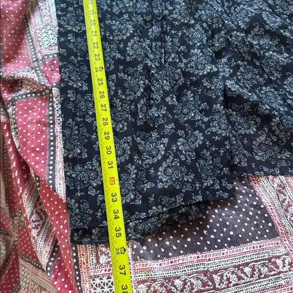 Uniqlo C Pleated Paisley Elastic Waist Skirt - Picture 9 of 11